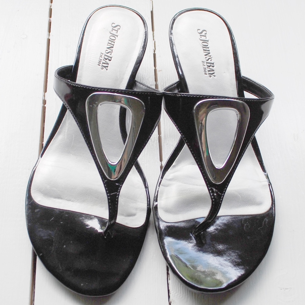 St. John's Bay Wedges sz 7.5